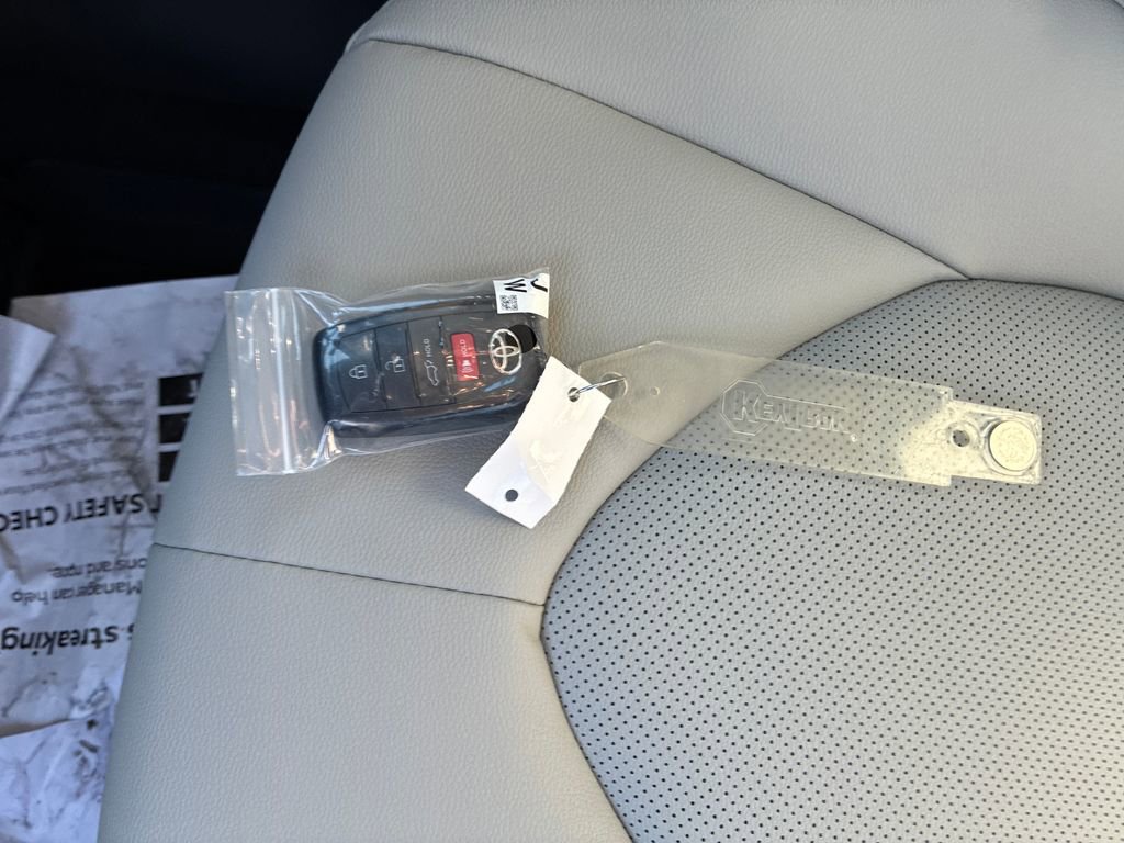 New 2026 Toyota Grand Highlander XLE image 36