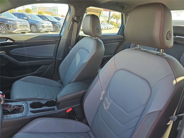 Used 2025 Volkswagen Jetta GLI Autobahn image 16