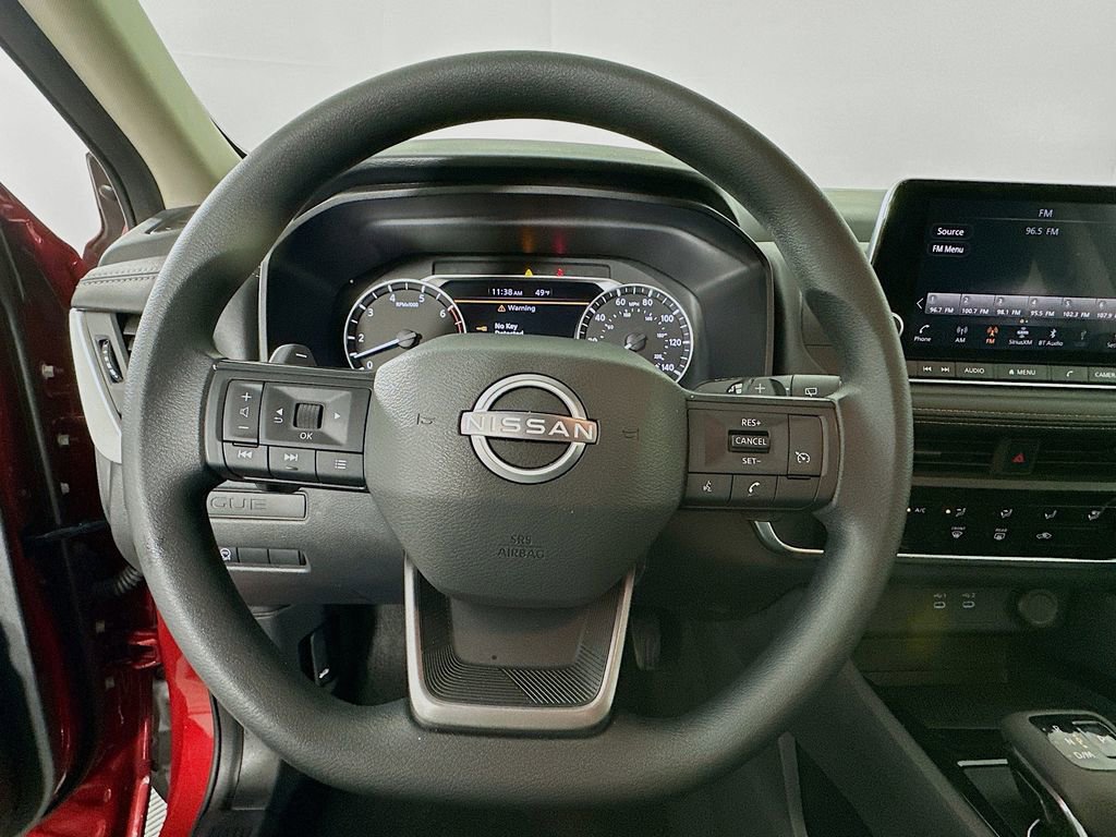 Used 2025 Nissan Rogue S image 11