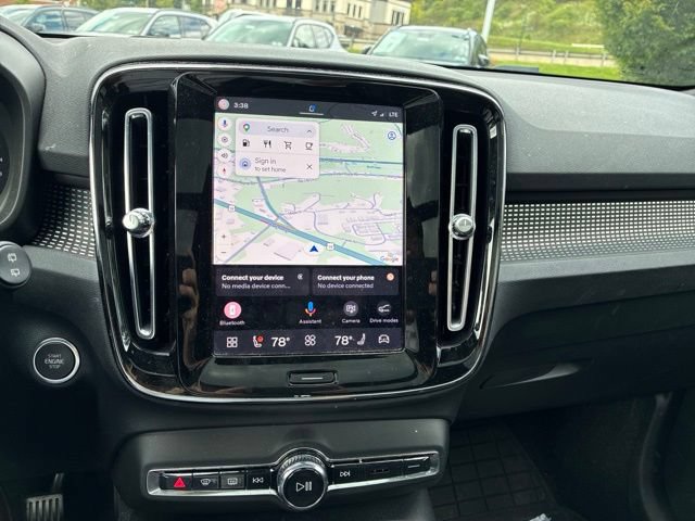 Used 2023 Volvo XC40 B5 Plus w/ Protection Package Premier AWD/4WD image 22