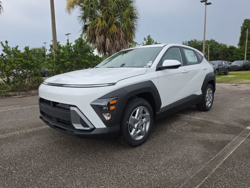 New 2027 Hyundai Kona SE FWD image 2
