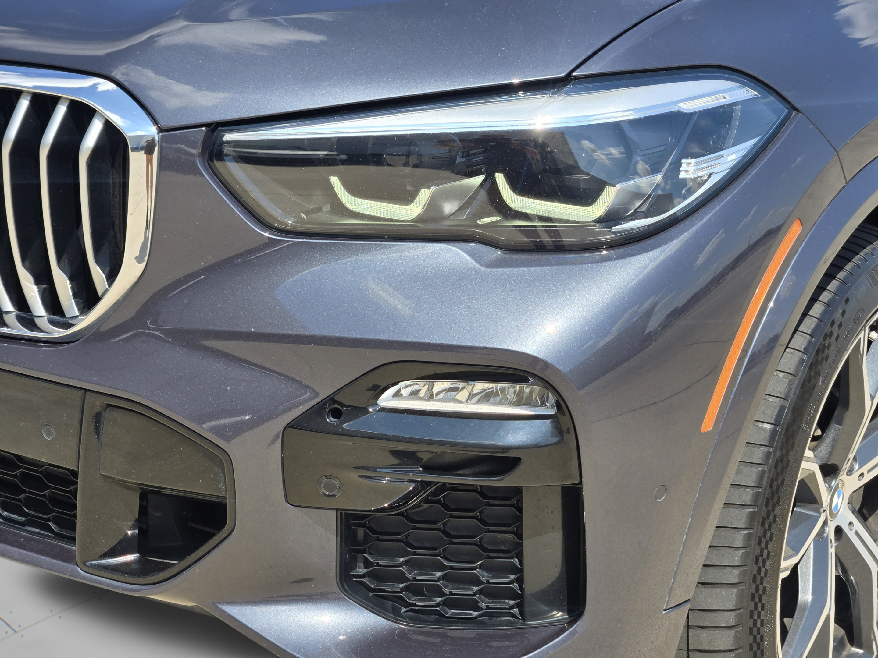 Used 2019 BMW X5 xDrive40i w/ M Sport Package AWD/4WD image 28