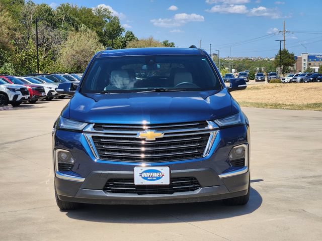 Used 2023 Chevrolet Traverse LT FWD image 2