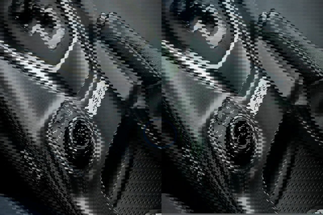 Used 2020 Nissan GT-R Premium image 38