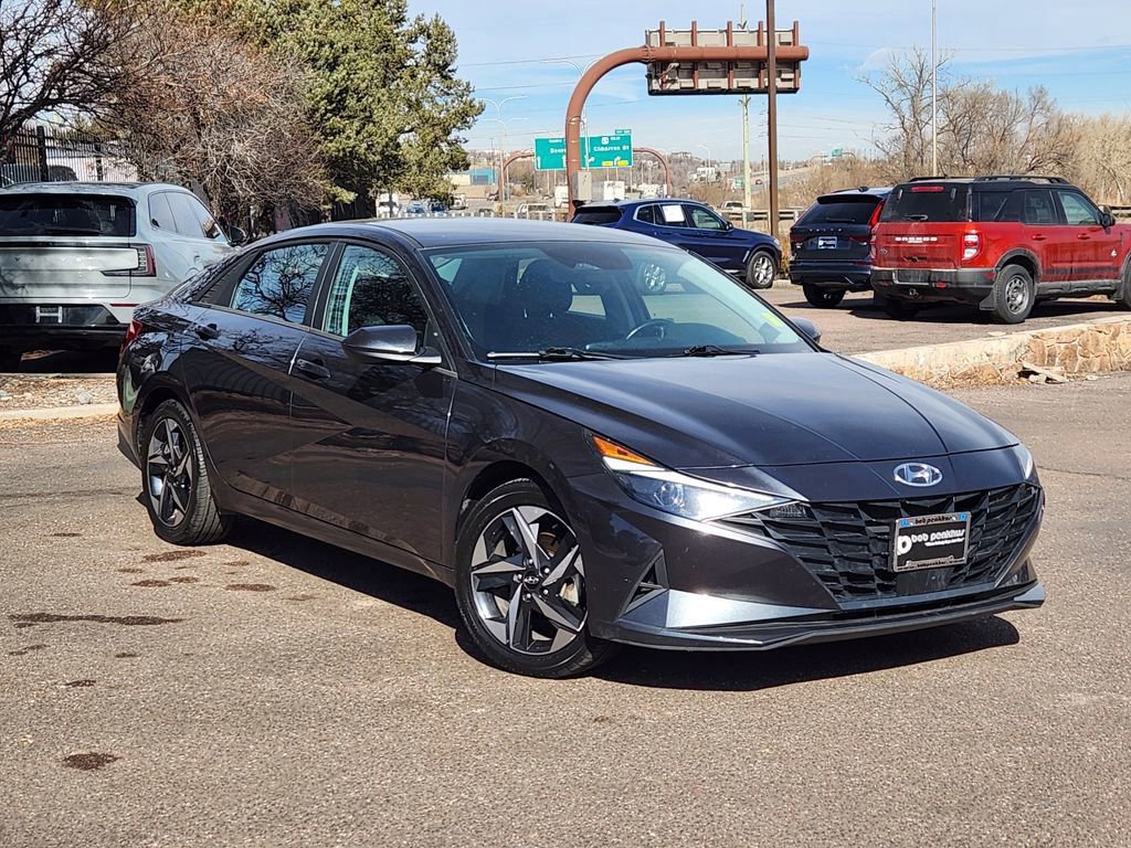 Used 2023 Hyundai Elantra SEL w/ Convenience Package image 1