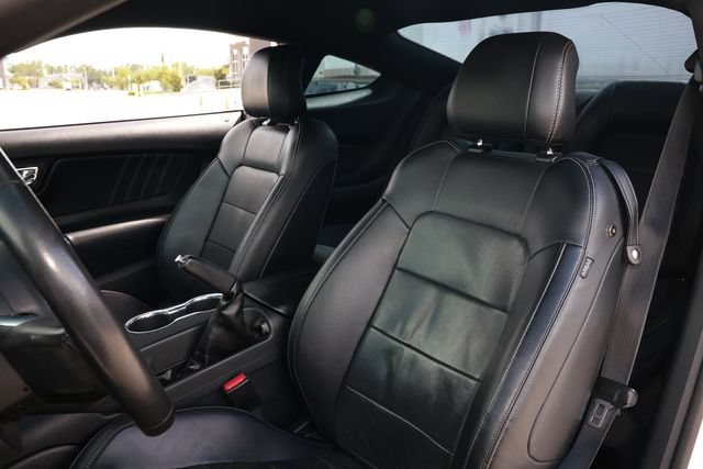 Used 2016 Ford Mustang GT Premium w/ GT Performance Package RWD image 9