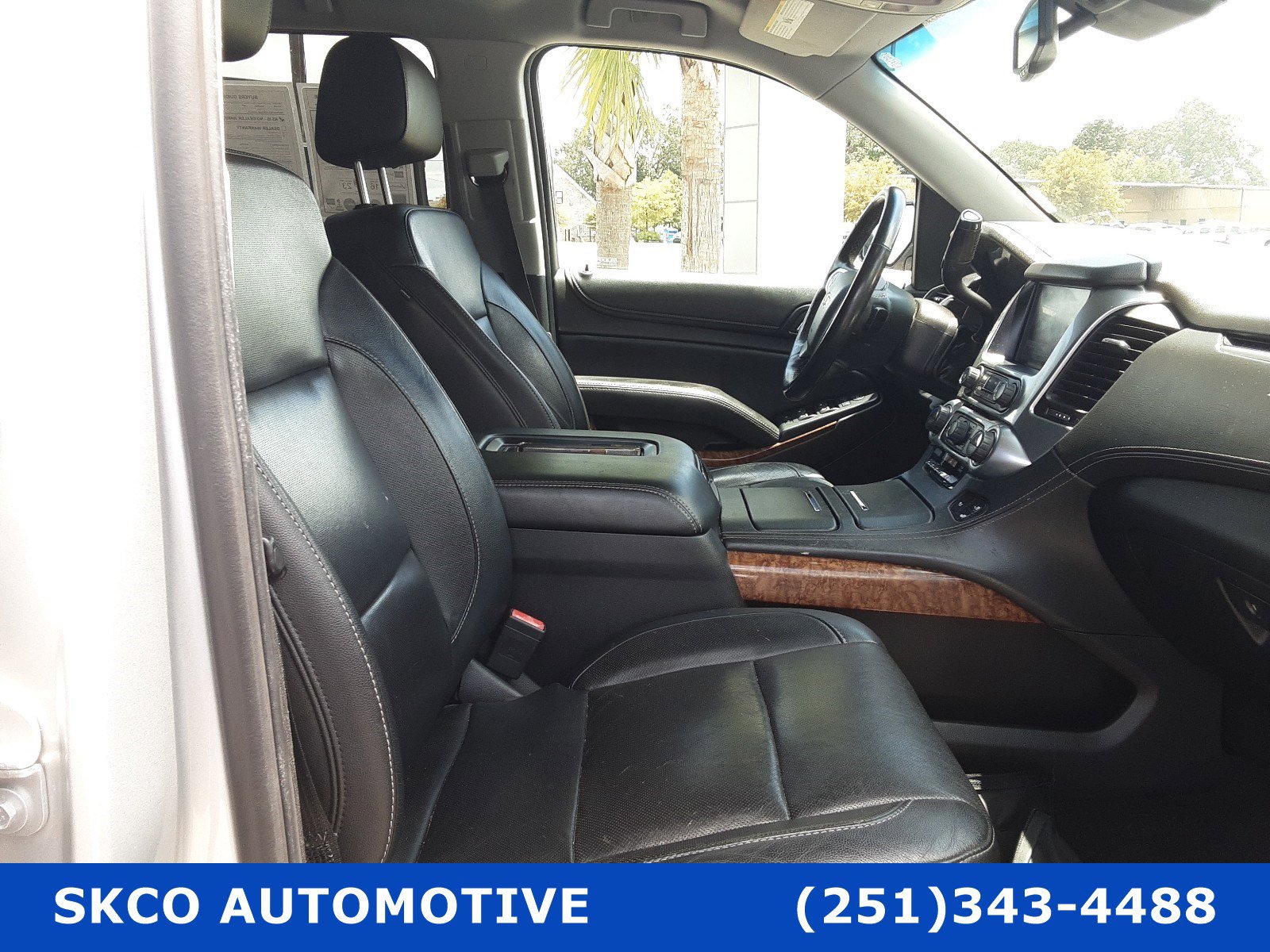 Used 2018 Chevrolet Suburban Premier RWD image 13