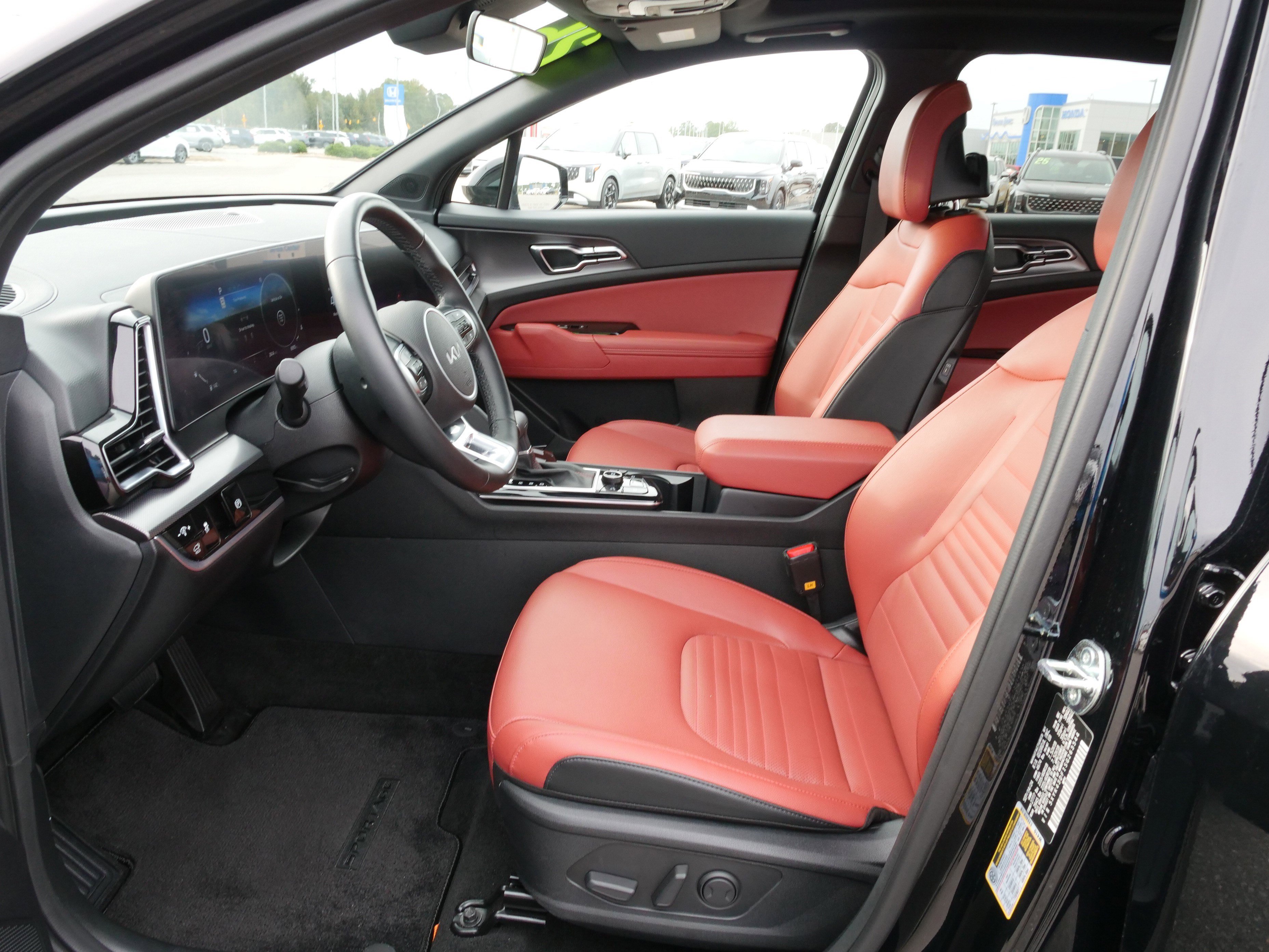 Certified 2025 Kia Sportage SX image 16