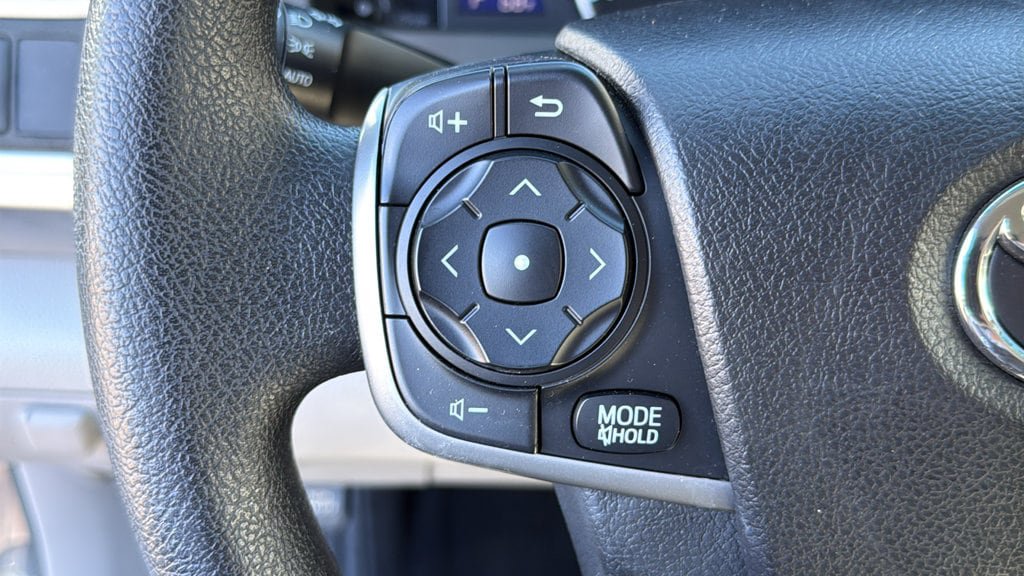 Used 2014 Toyota Camry LE FWD image 13
