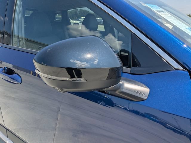 Used 2026 Nissan Kicks SR FWD image 11