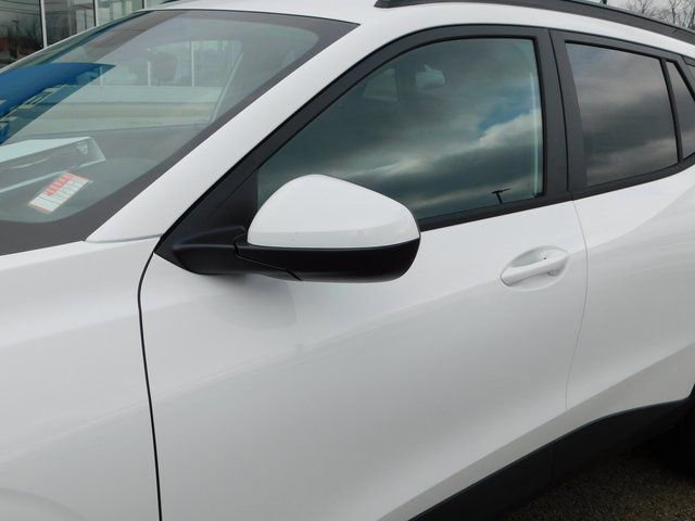 New 2026 Chevrolet Trax LT image 11