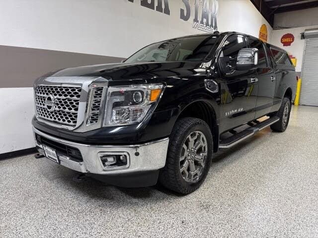 Used 2018 Nissan Titan SL w/ Chrome Package AWD/4WD image 3