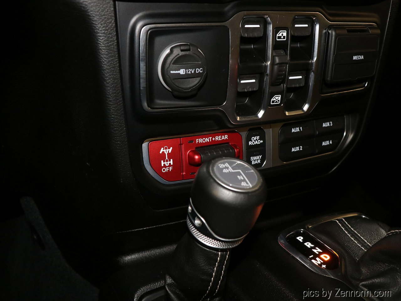 Used 2022 Jeep Gladiator Rubicon w/ LED Lighting Group image 27