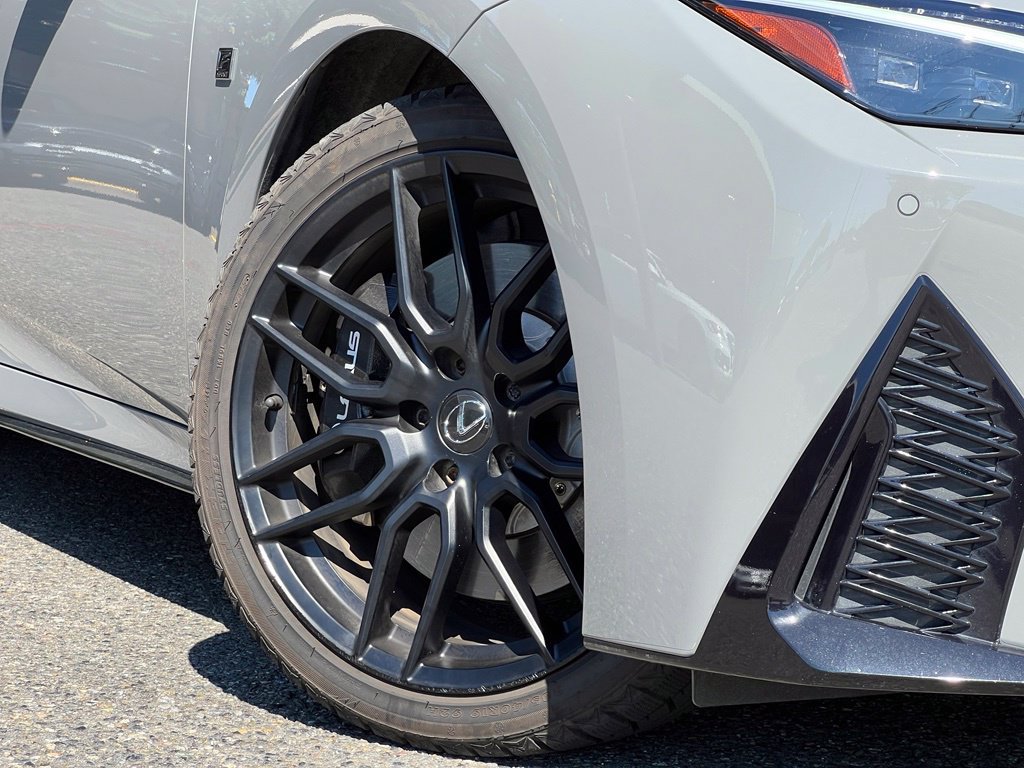 Used 2022 Lexus IS 500 RWD image 2