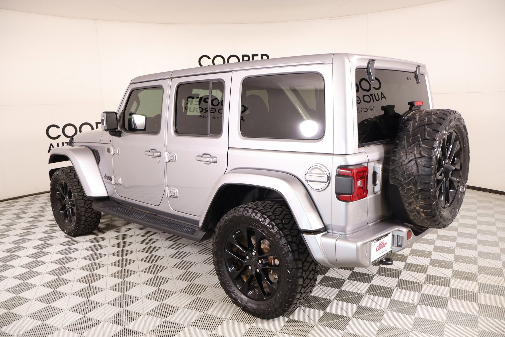 Used 2021 Jeep Wrangler Unlimited Sahara AWD/4WD image 23