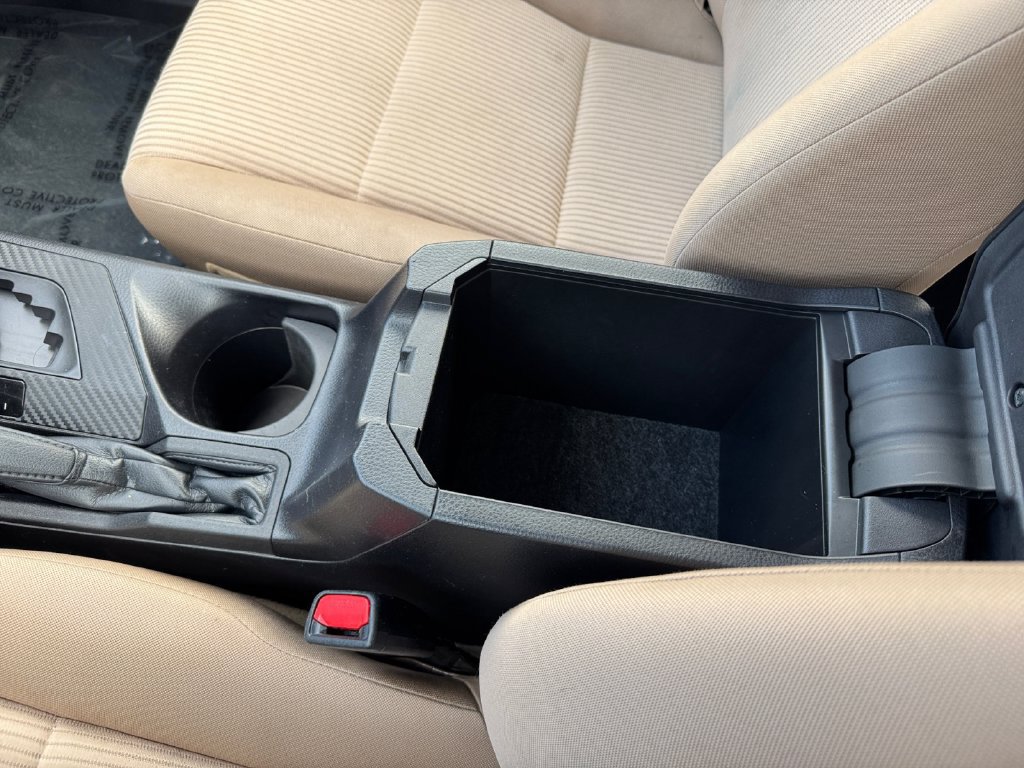 Used 2013 Toyota RAV4 LE AWD/4WD image 28