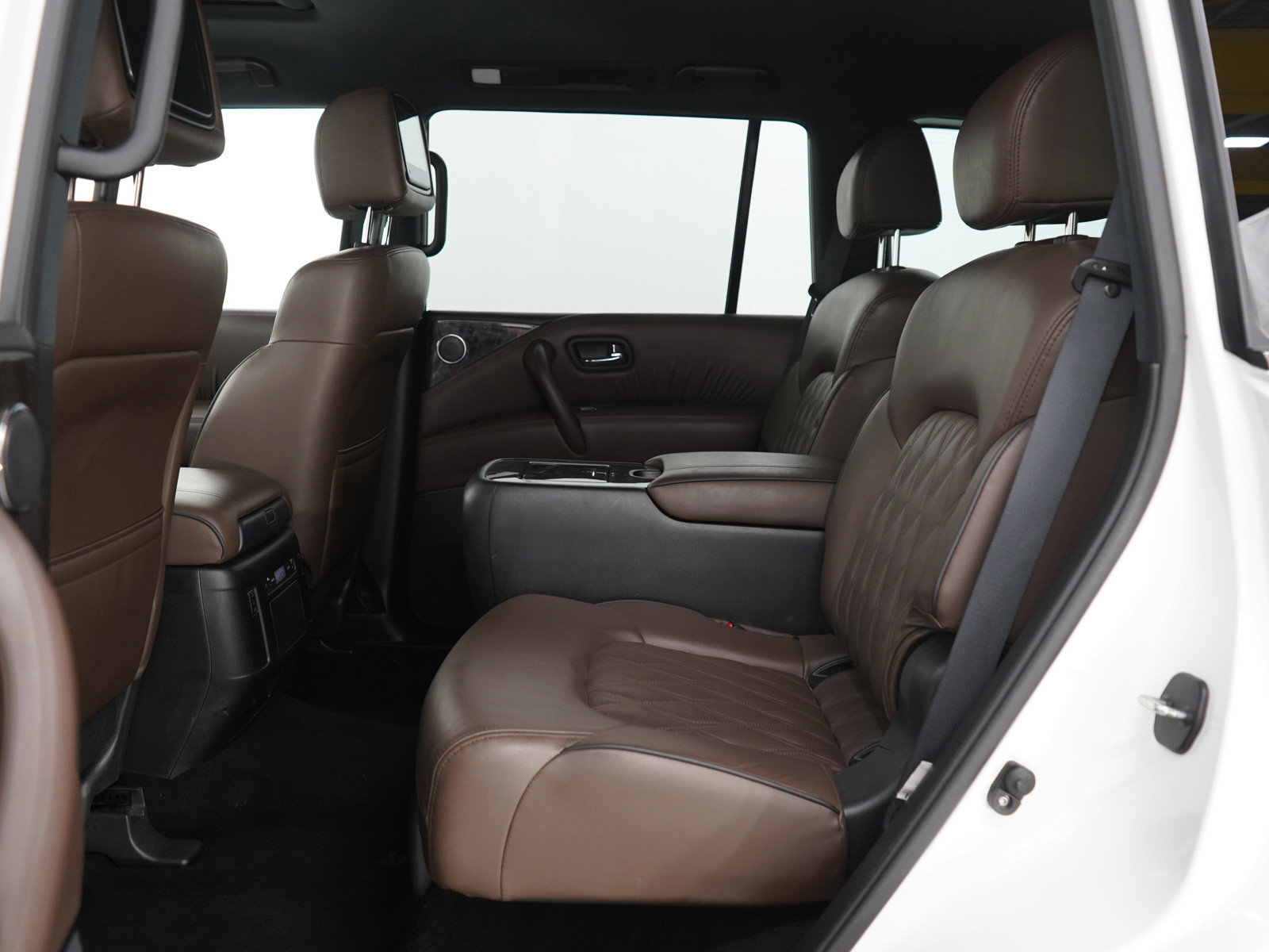 Used 2023 Nissan Armada Platinum w/ Captain's Chairs Package image 21