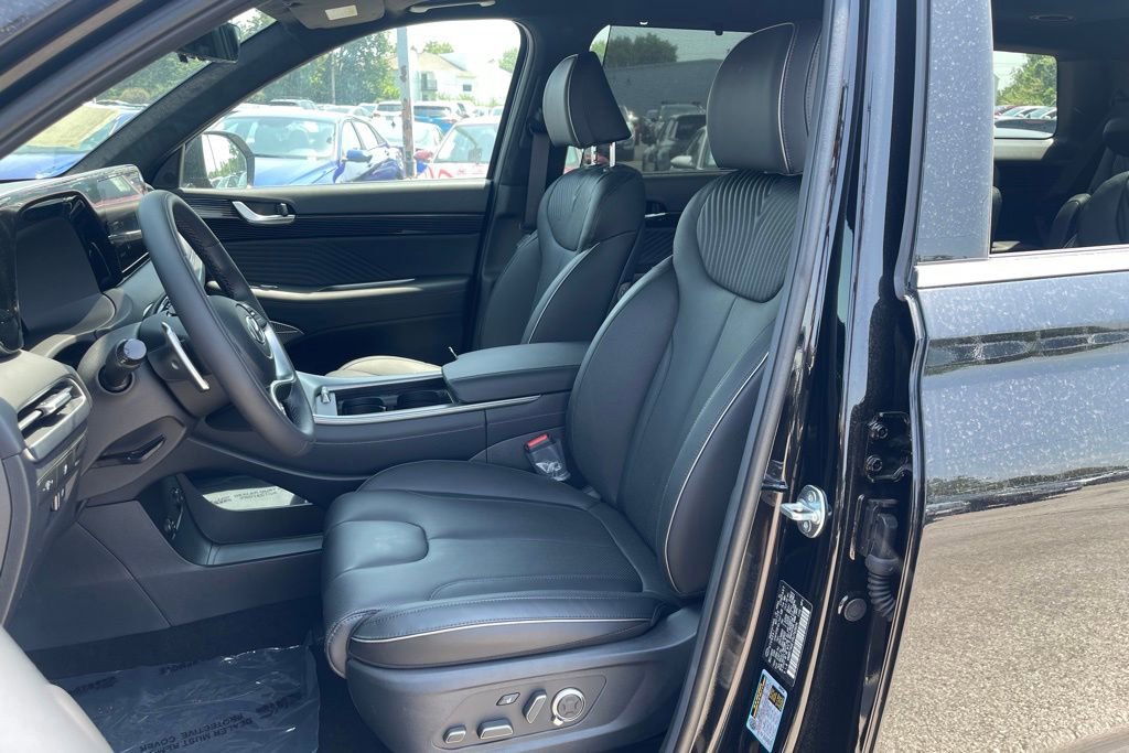 Used 2024 Hyundai Palisade Calligraphy image 29