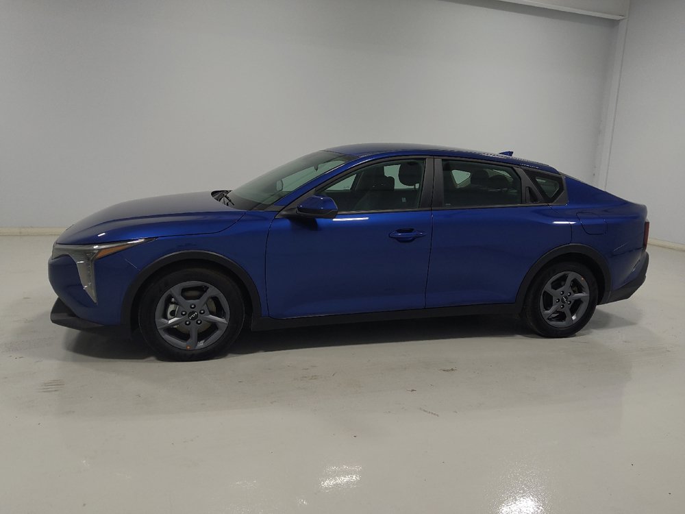 Used 2025 Kia K4 FWD image 2
