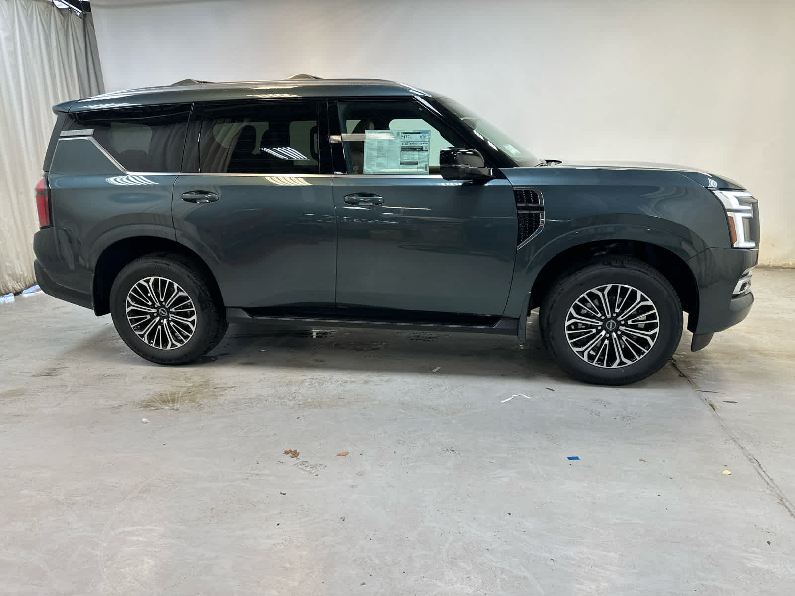 New 2026 Nissan Armada SL AWD/4WD image 9