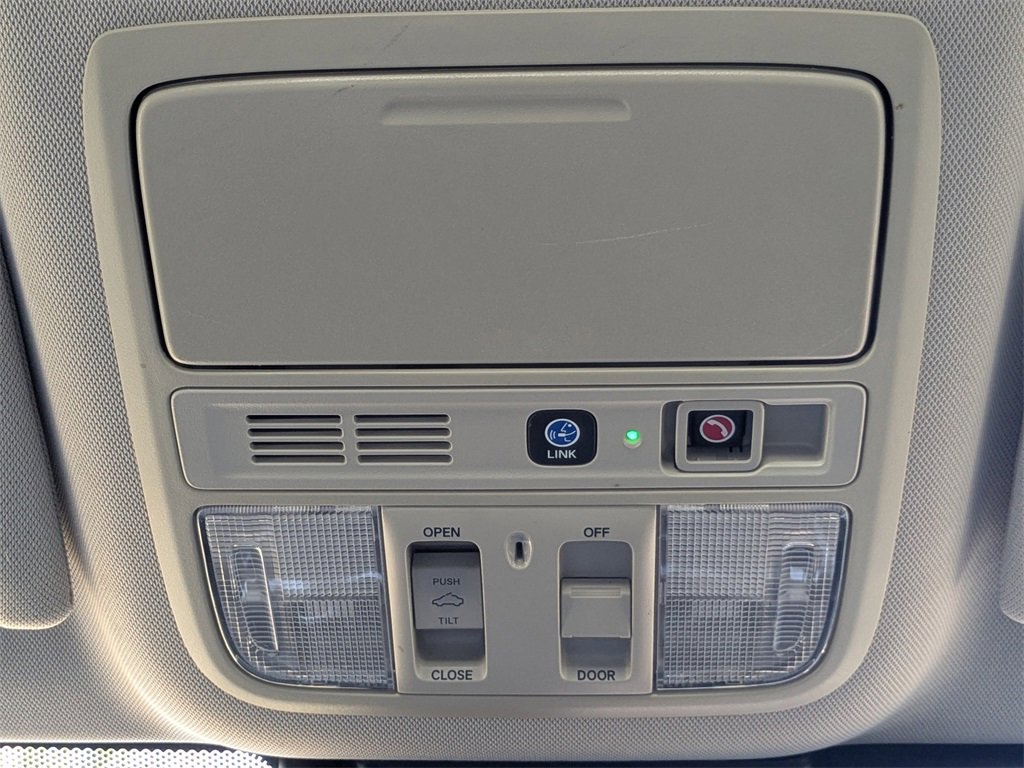 Used 2020 Honda Accord Touring image 25