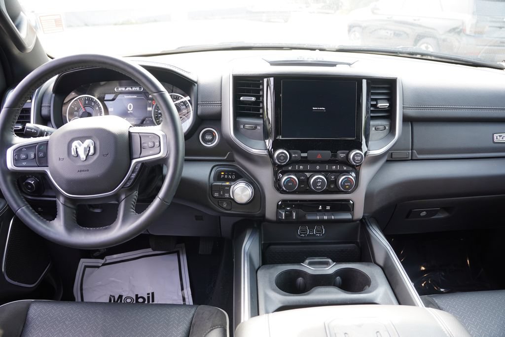 Used 2024 RAM 1500 Laramie AWD/4WD image 19