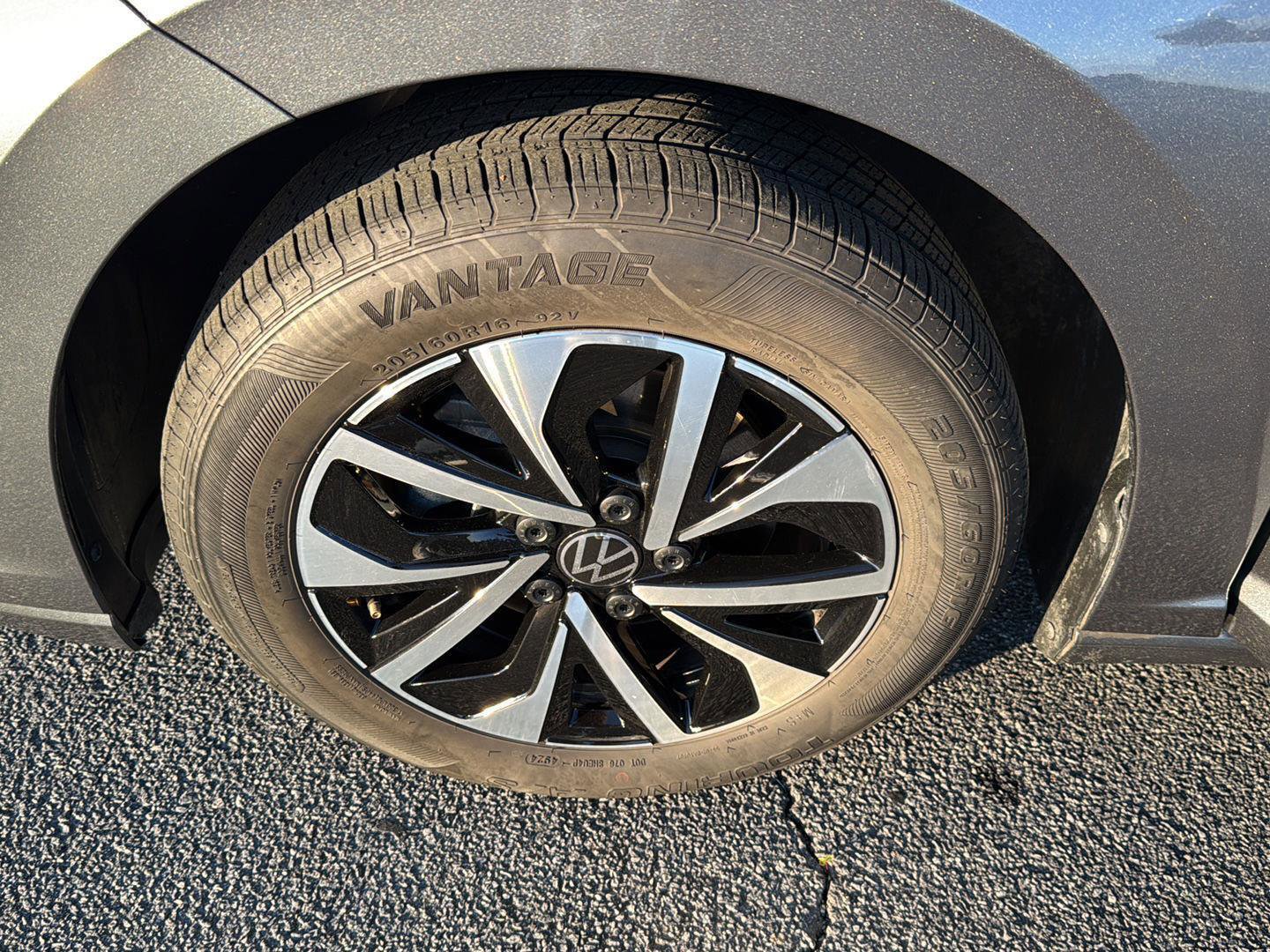 Used 2025 Volkswagen Jetta S image 28