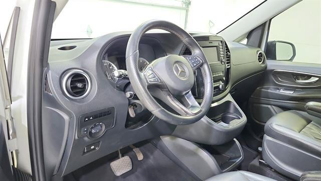 Used 2016 Mercedes-Benz Metris Passenger image 10
