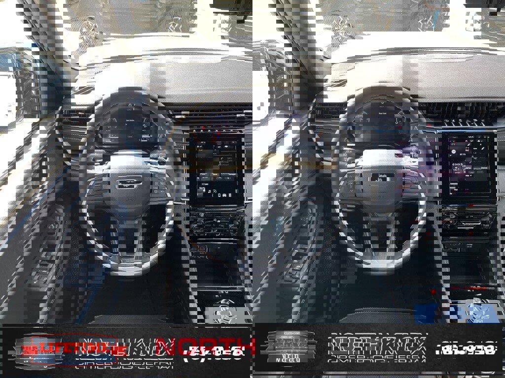 New 2025 Jeep Grand Cherokee Altitude image 14