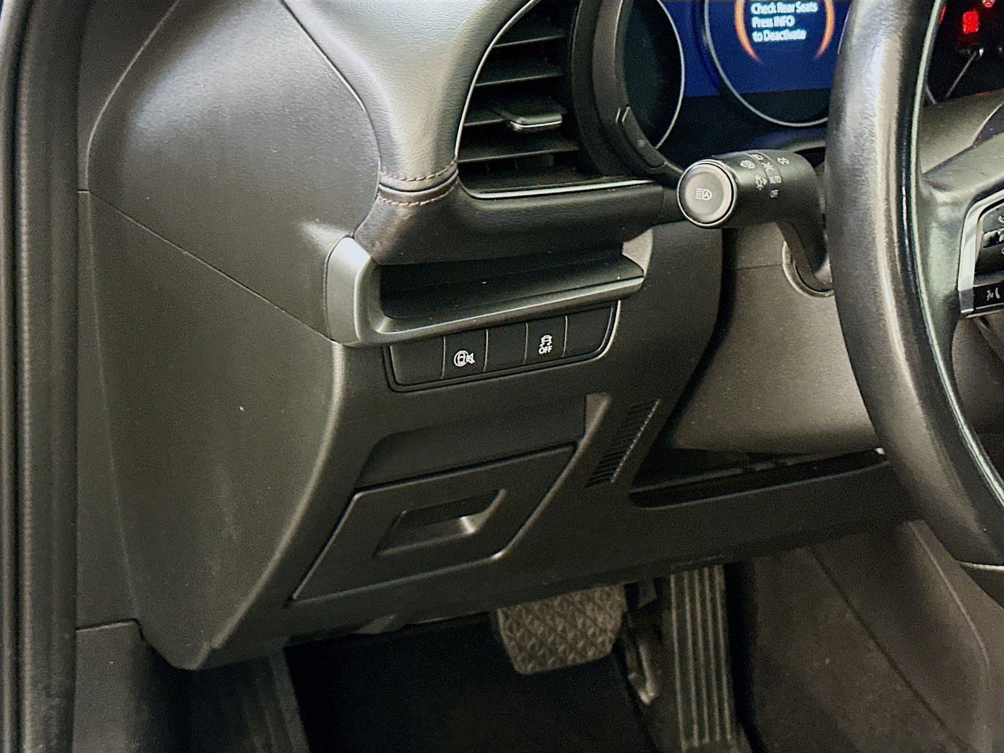 Used 2024 MAZDA MAZDA3 s image 17