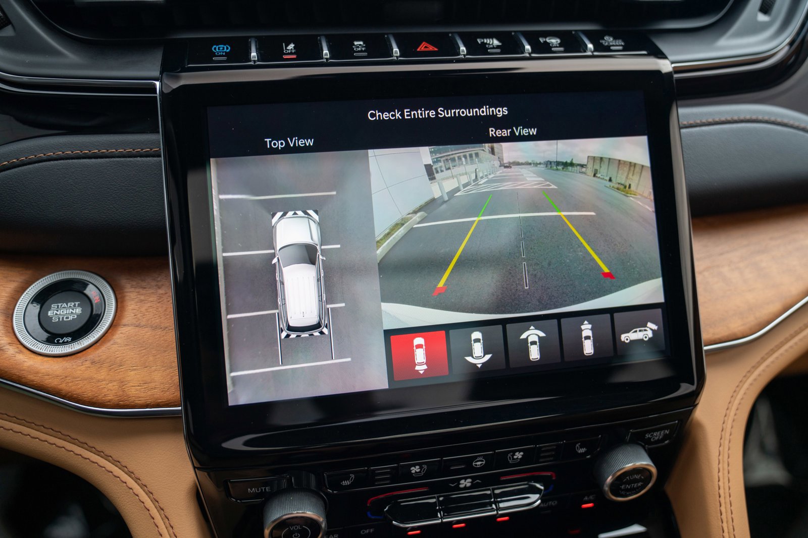 Used 2023 Jeep Grand Cherokee Summit image 18