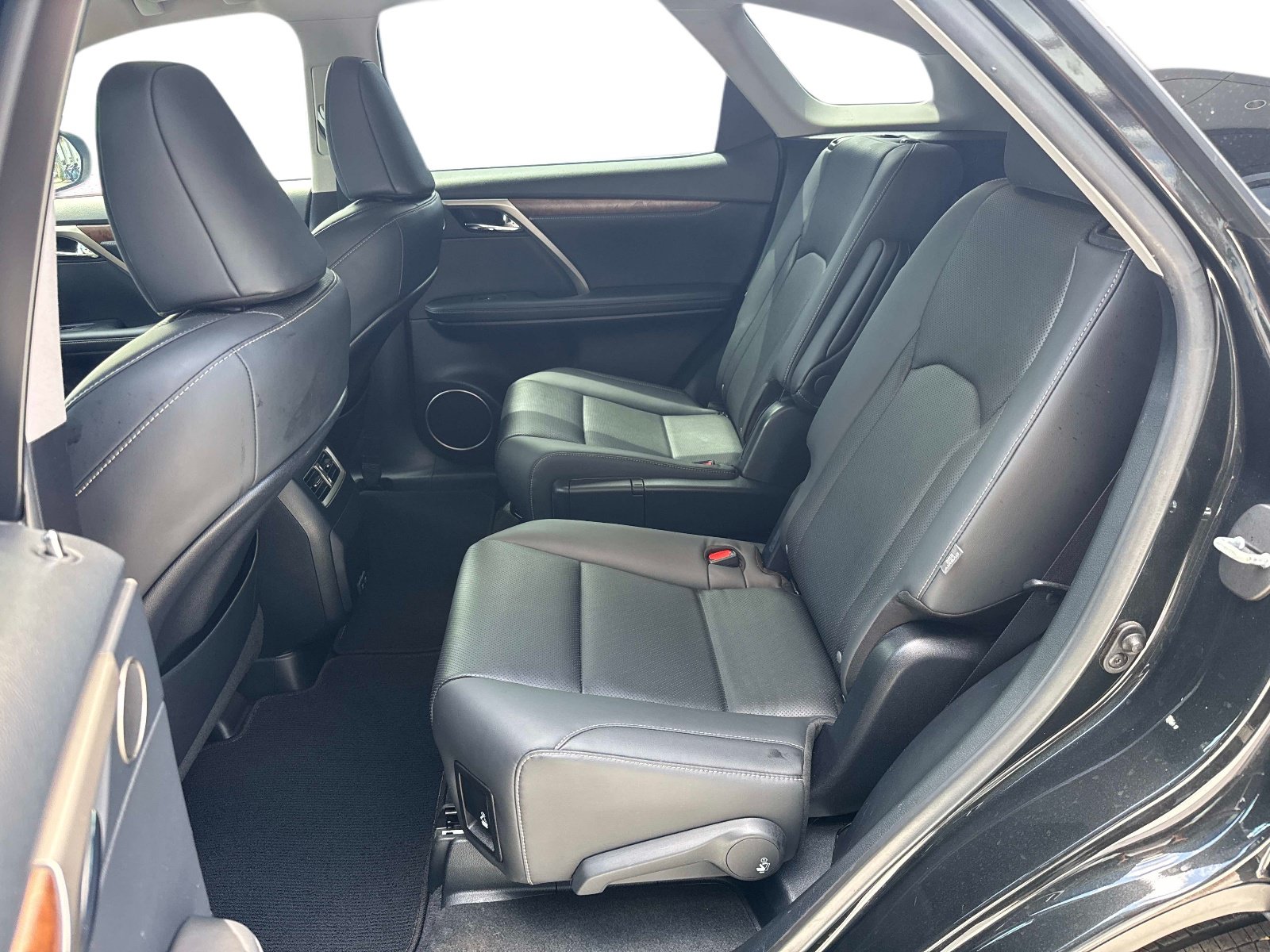 Certified 2022 Lexus RX 350L Premium w/ Premium Package AWD/4WD image 14