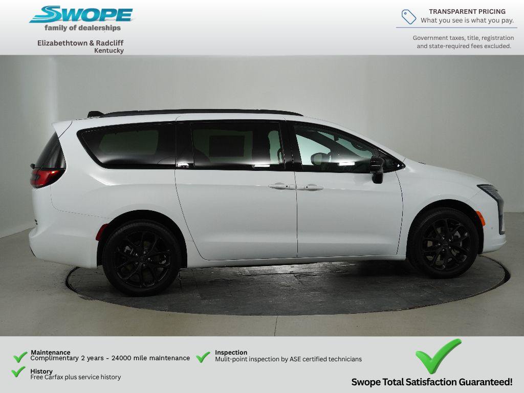 New 2027 Chrysler Pacifica Limited w/ S Appearance Package AWD/4WD image 14