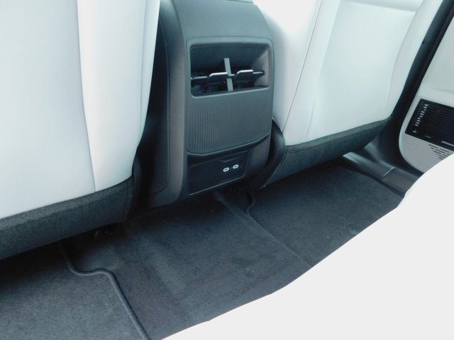 Used 2026 Jeep Cherokee Limited AWD/4WD image 25