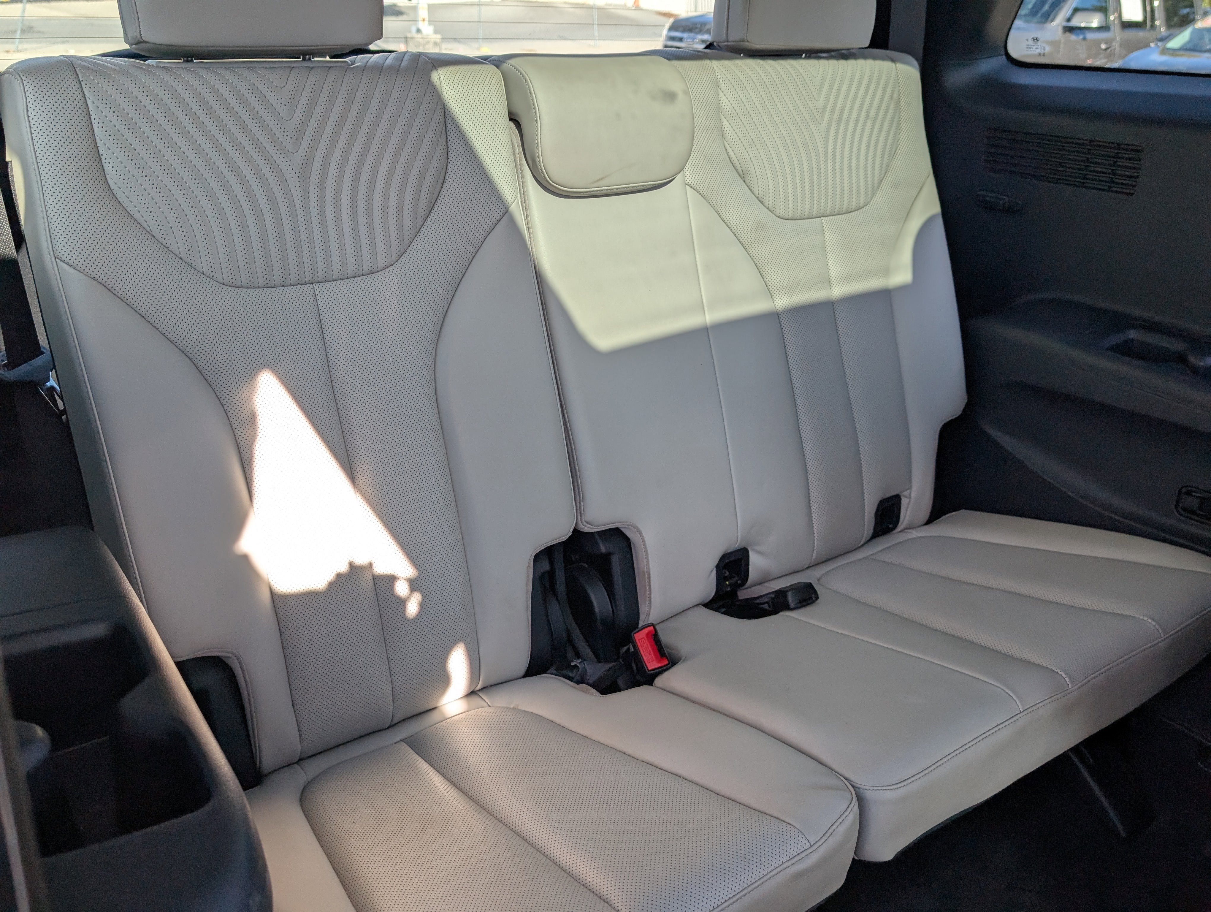 Used 2024 Hyundai Palisade Calligraphy image 11