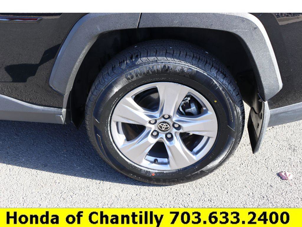 Used 2022 Toyota RAV4 XLE image 26