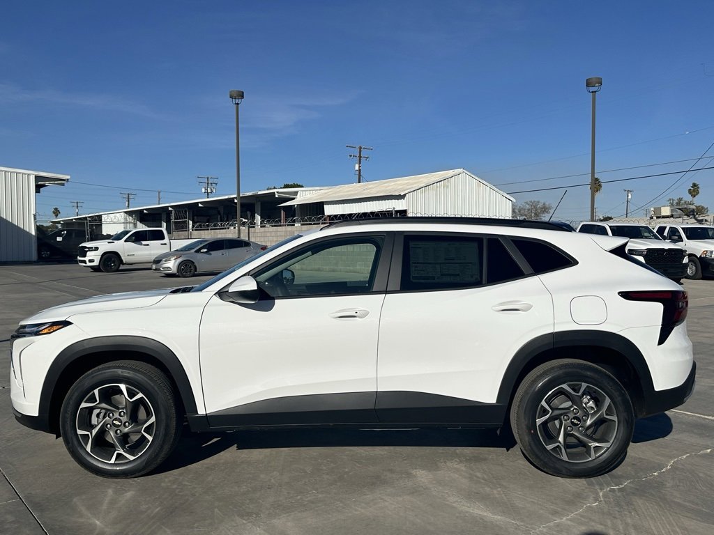 New 2025 Chevrolet Trax LT w/ Driver Confidence Package image 2