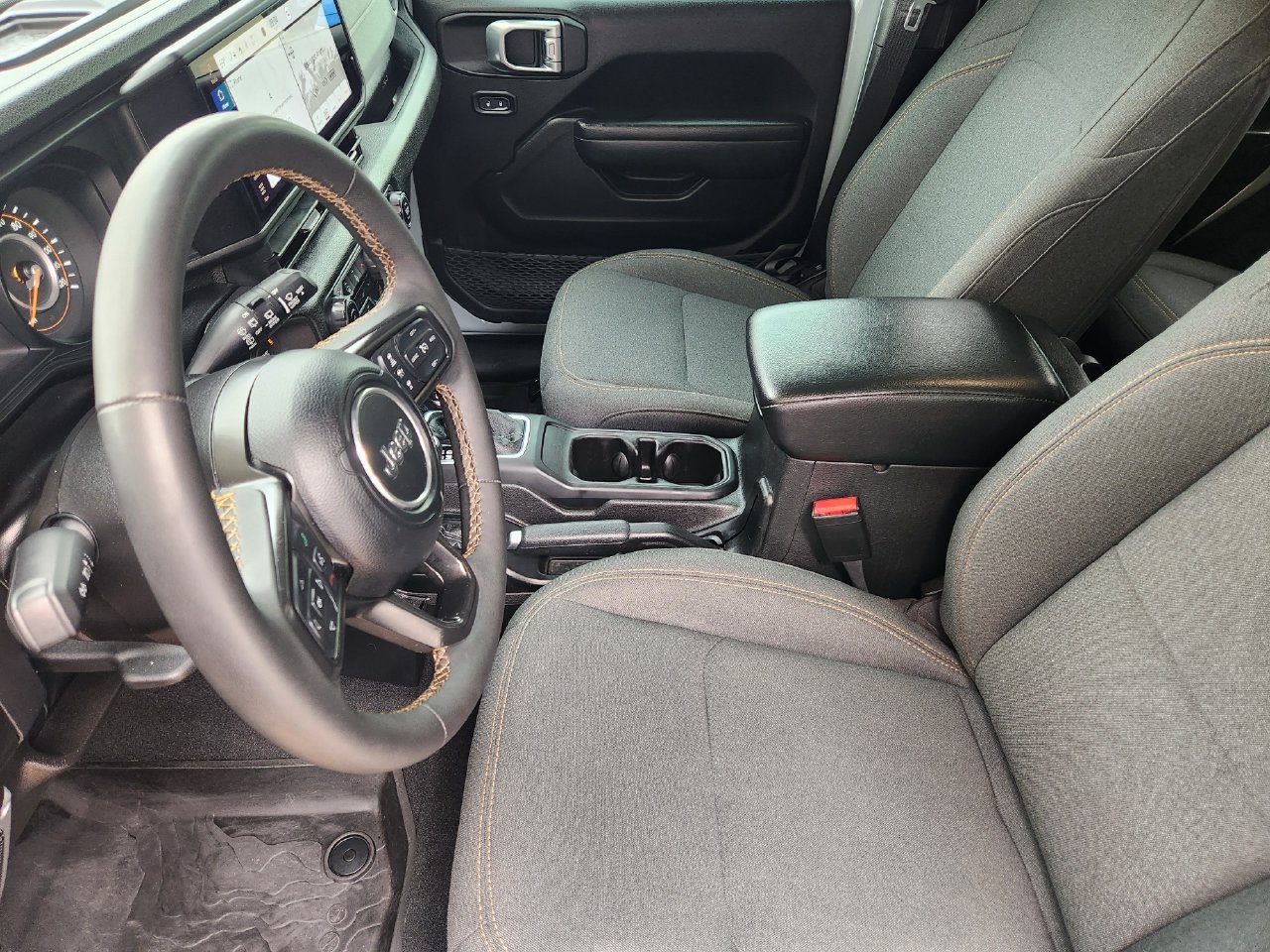 Used 2024 Jeep Wrangler Unlimited Sport AWD/4WD image 13
