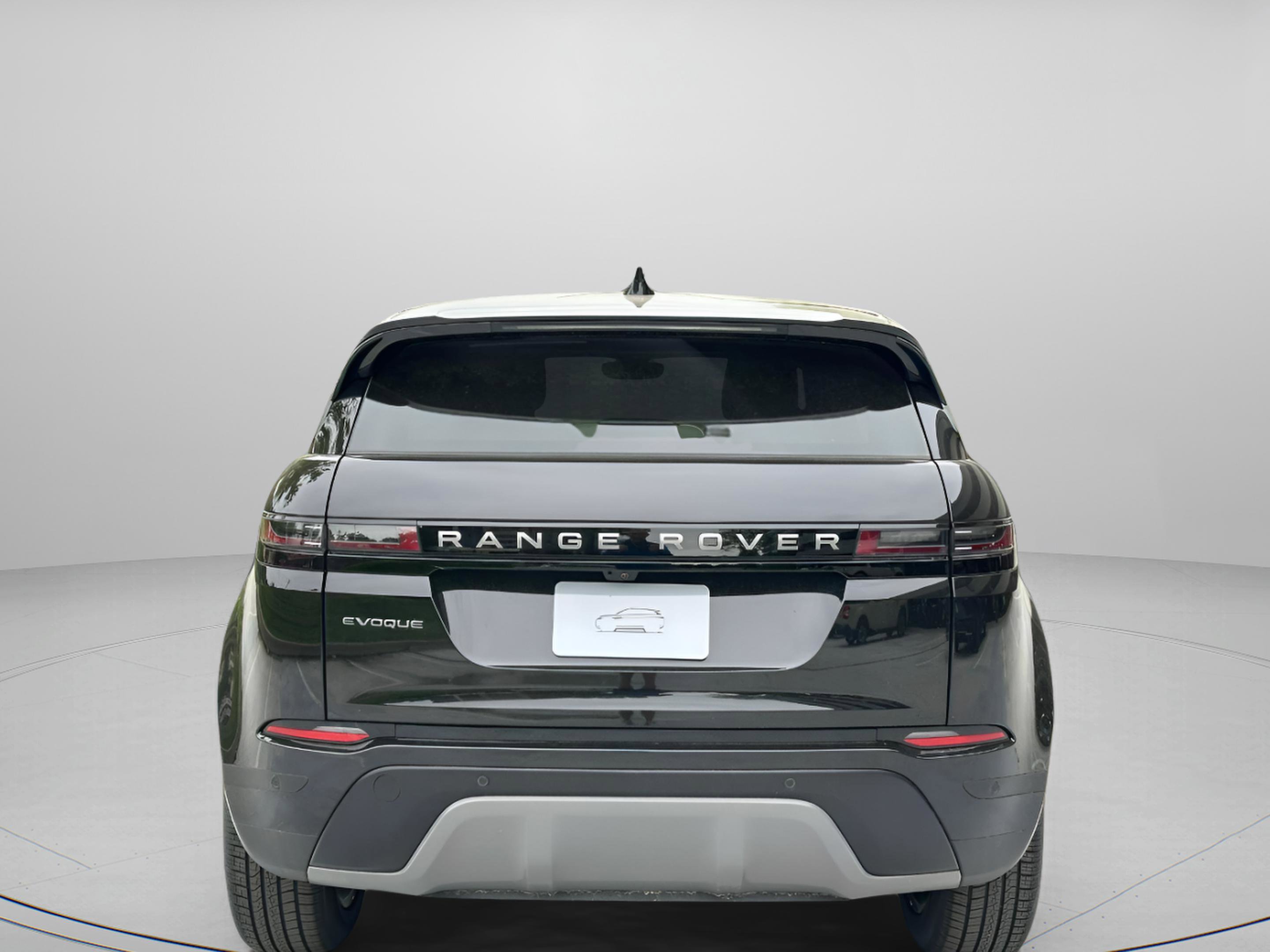 Used 2026 Land Rover Range Rover Evoque S image 4