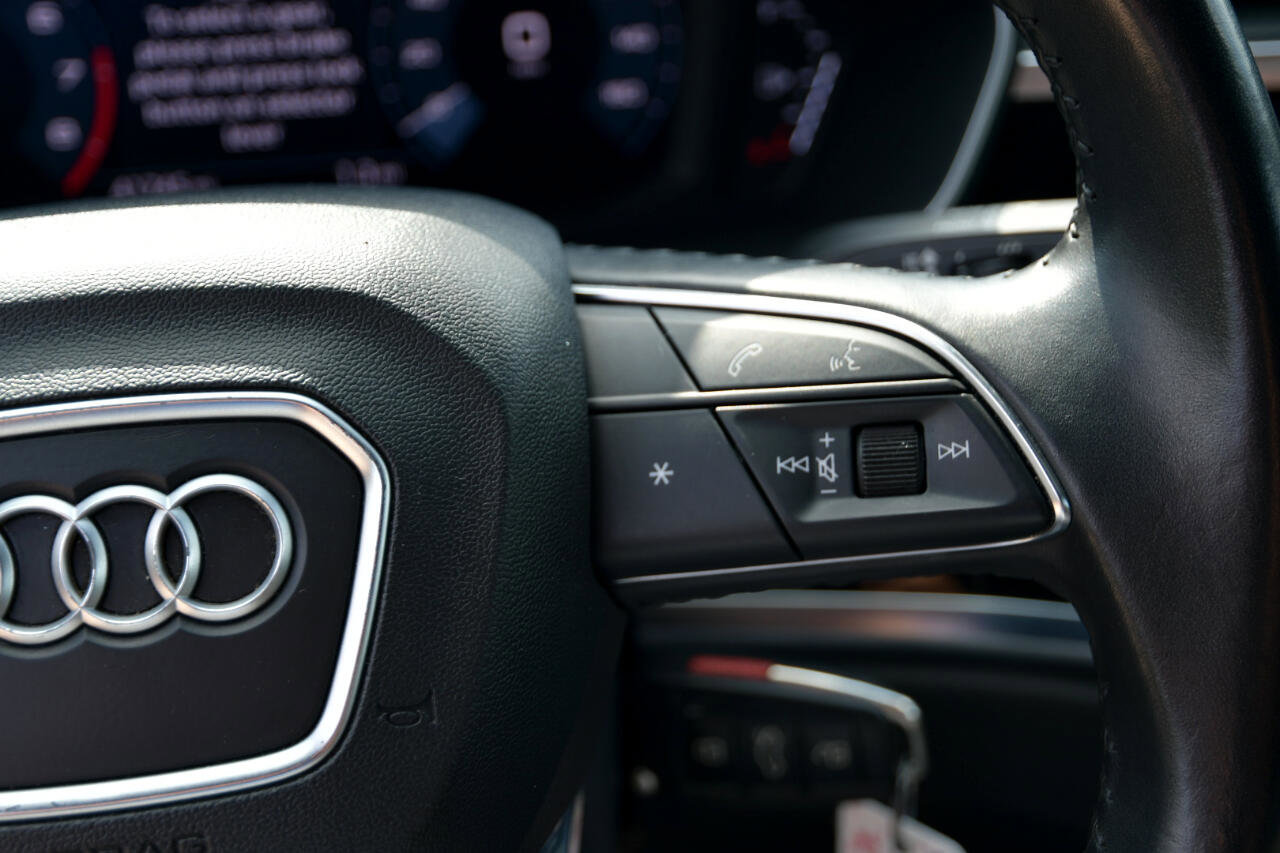 Used 2020 Audi Q3 2.0T Premium image 11