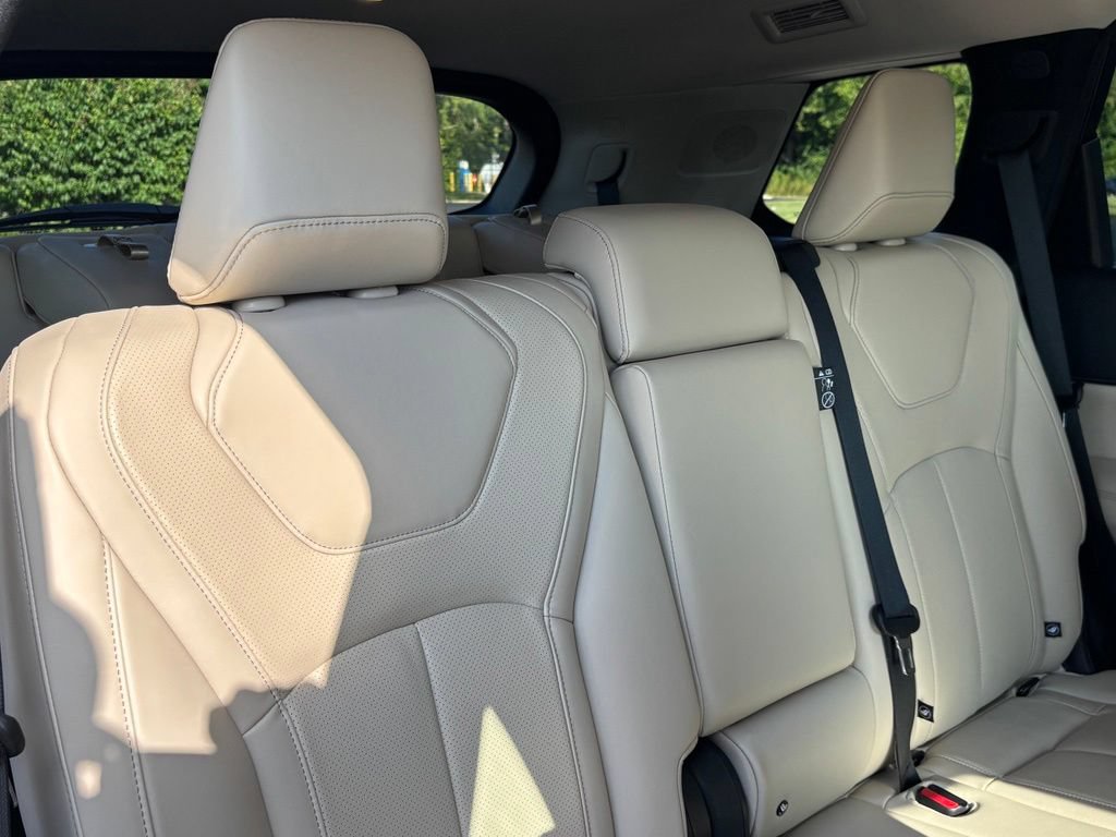 Used 2025 INFINITI QX60 Luxe w/ Cargo Package AWD/4WD image 32