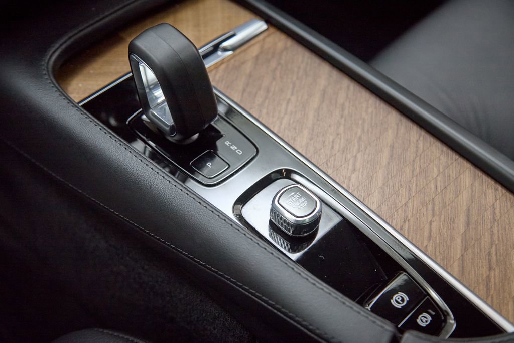 Certified 2023 Volvo XC90 B6 Plus w/ Protection Package Premier image 18