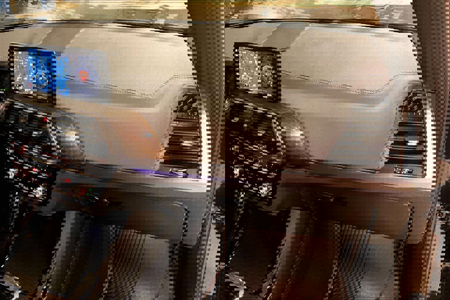 Used 2018 BMW X3 M40i w/ Premium Package image 17