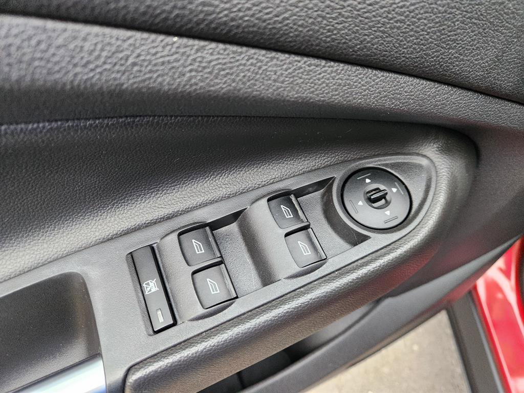 Used 2013 Ford Escape SE image 27