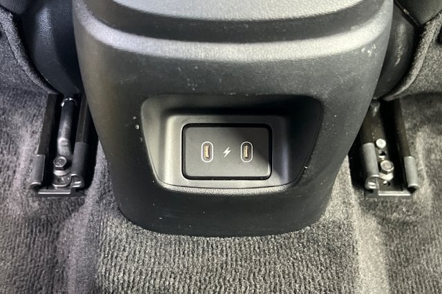Used 2025 Hyundai Elantra Limited FWD image 16