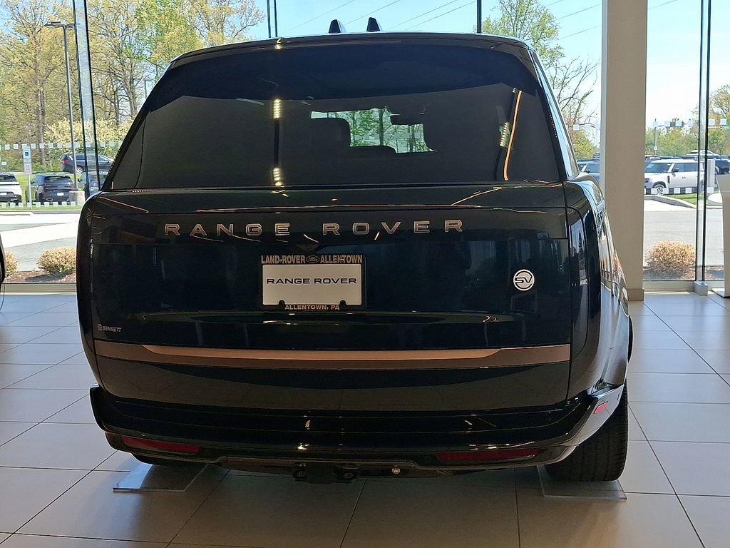 New 2026 Land Rover Range Rover SV AWD/4WD image 3