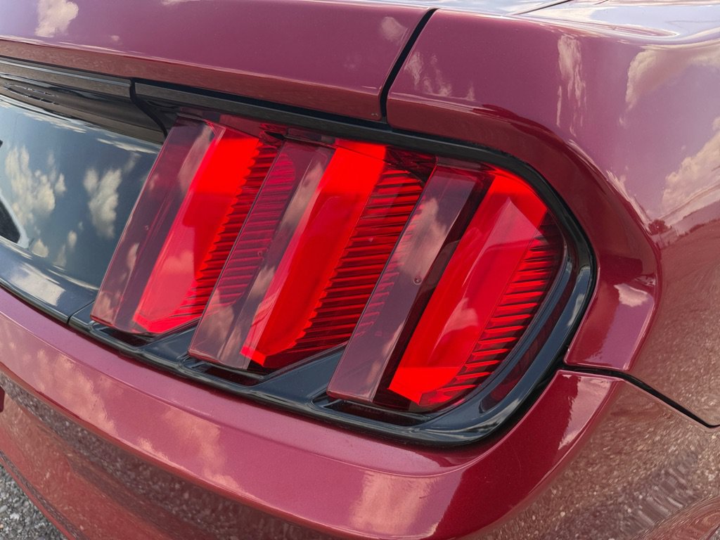 Used 2017 Ford Mustang Coupe RWD image 25