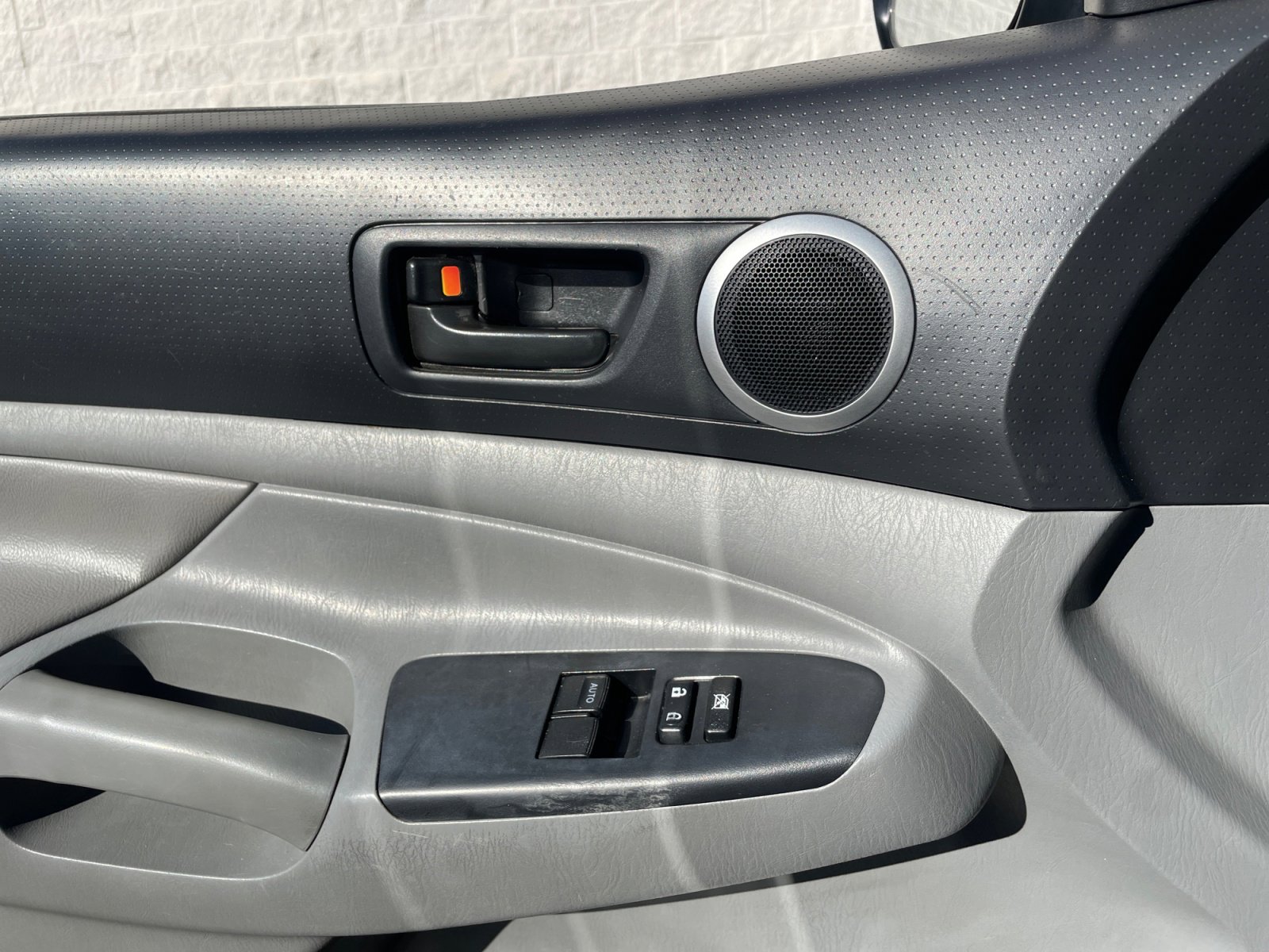 Used 2012 Toyota Tacoma 4x4 Access Cab V6 image 16