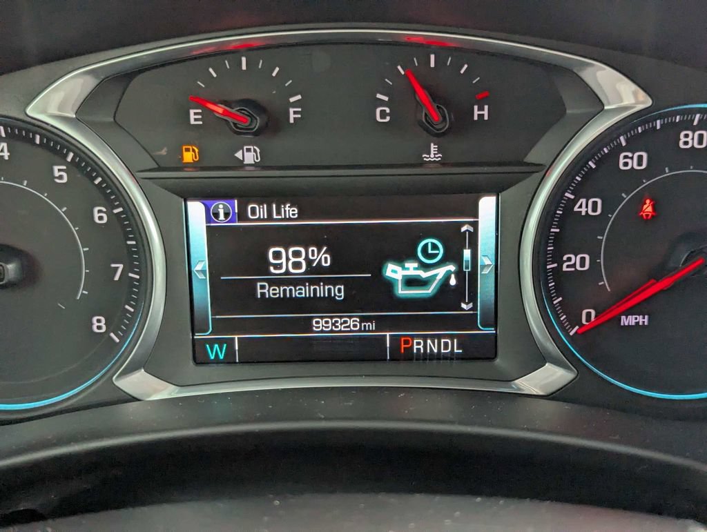Used 2018 Chevrolet Equinox Premier FWD image 27