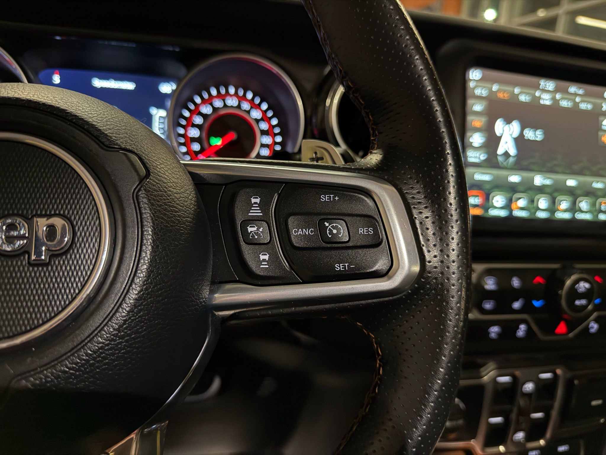 Used 2022 Jeep Wrangler Unlimited Rubicon w/ Trailer Tow Package image 41